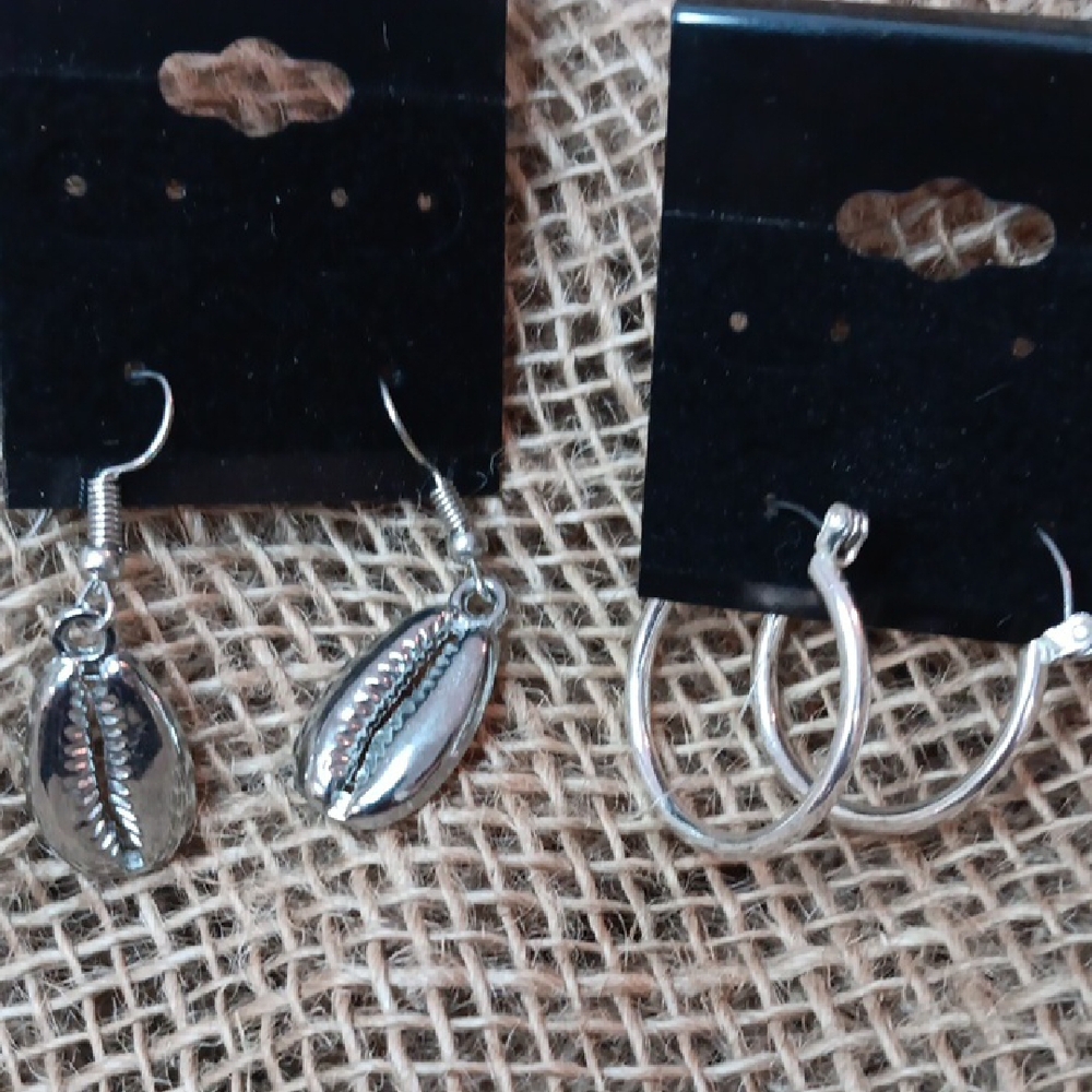 Silver Shell and Hoop Earrings Set - Picture 7 of 7